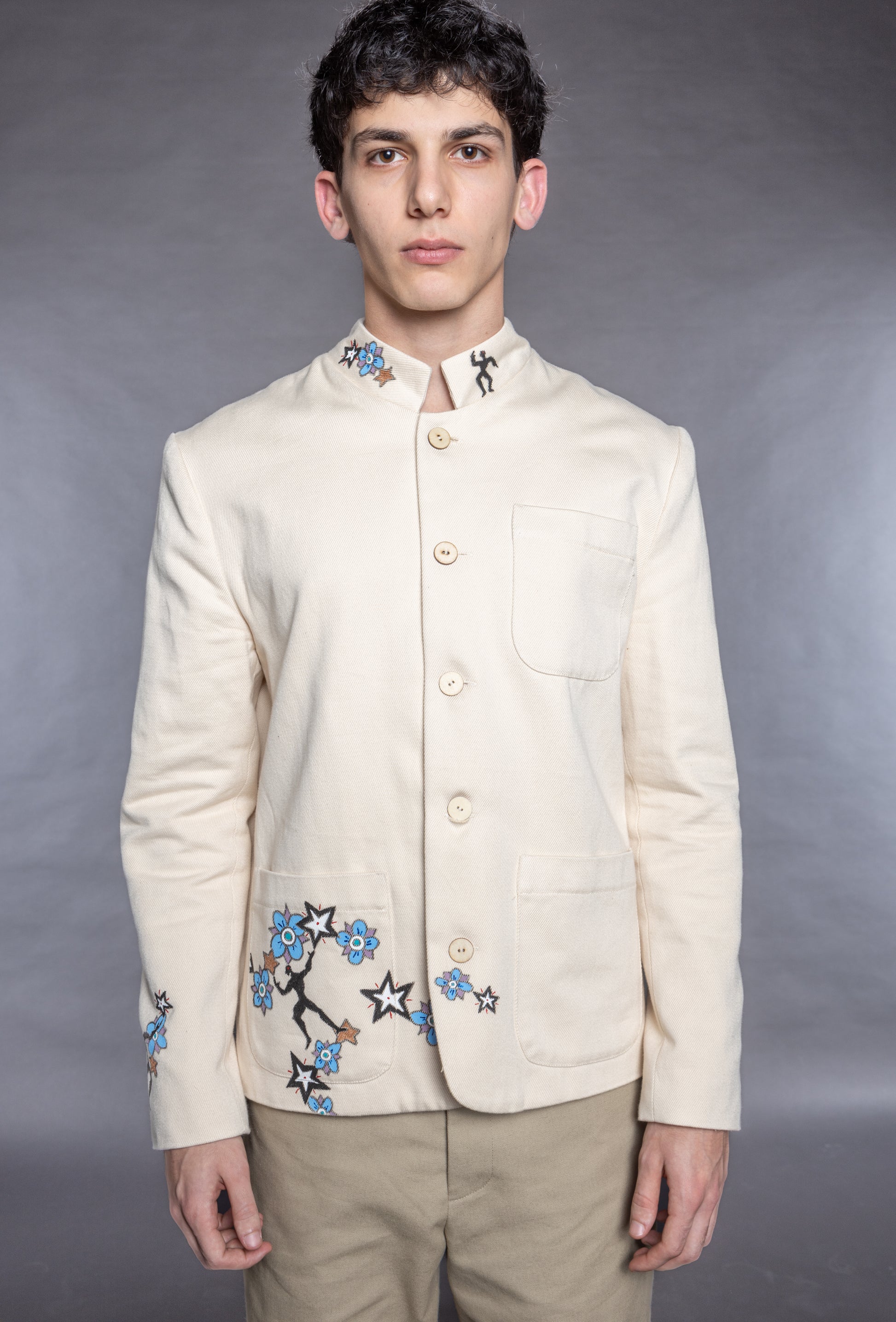 Long Sleeved Buttoned Up Blazer